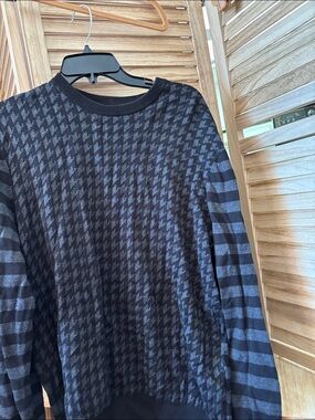 Perry Ellis Black and Charcoal S Crewneck Sweater Large